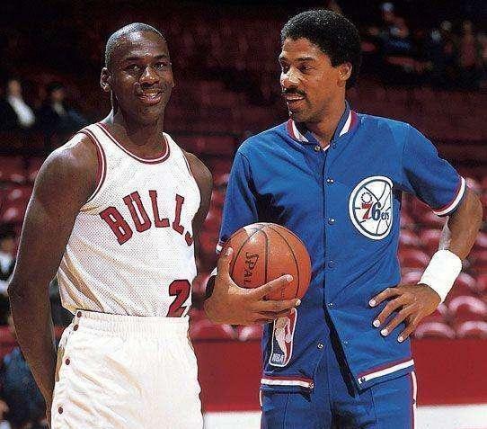 季在防守端 季在防守端