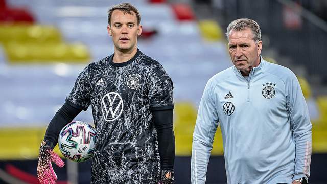 具备三重逻 具备三重逻